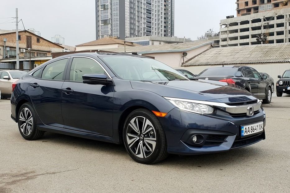 Продам Honda Civic EX-Turbo 2018 года в Киеве