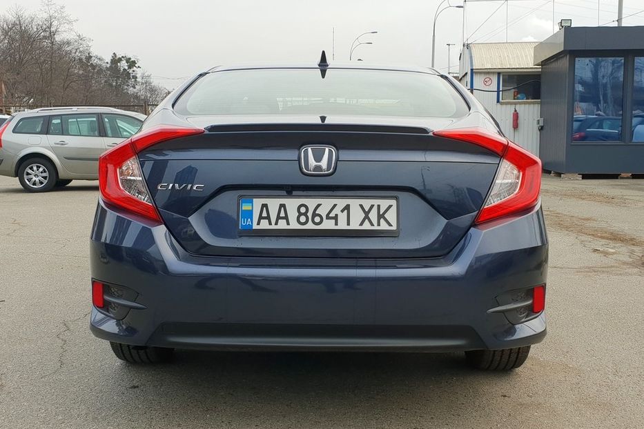 Продам Honda Civic EX-Turbo 2018 года в Киеве