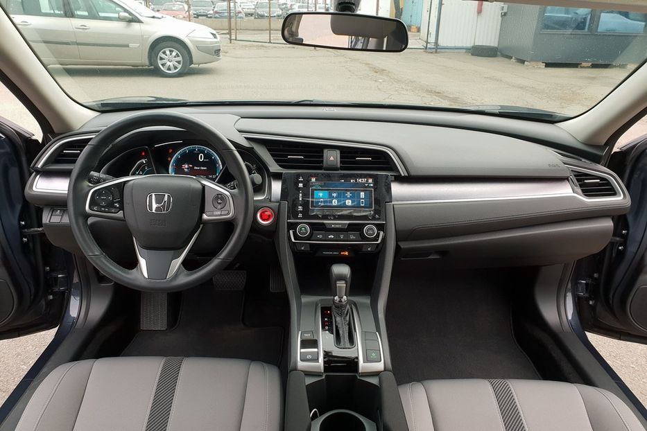 Продам Honda Civic EX-Turbo 2018 года в Киеве