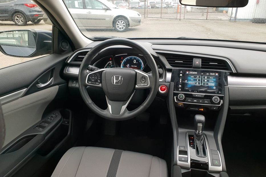 Продам Honda Civic EX-Turbo 2018 года в Киеве