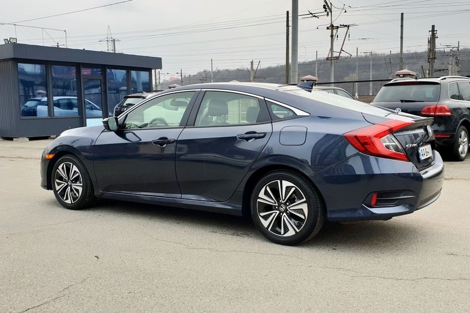 Продам Honda Civic EX-Turbo 2018 года в Киеве