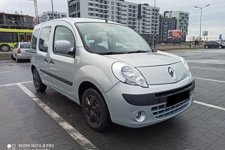 Продам Renault Kangoo пасс. 90 кс.  2011 года в Львове