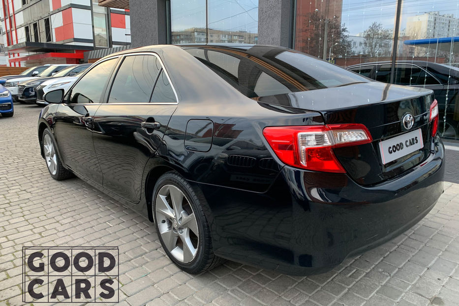 Продам Toyota Camry v50 2014 года в Одессе