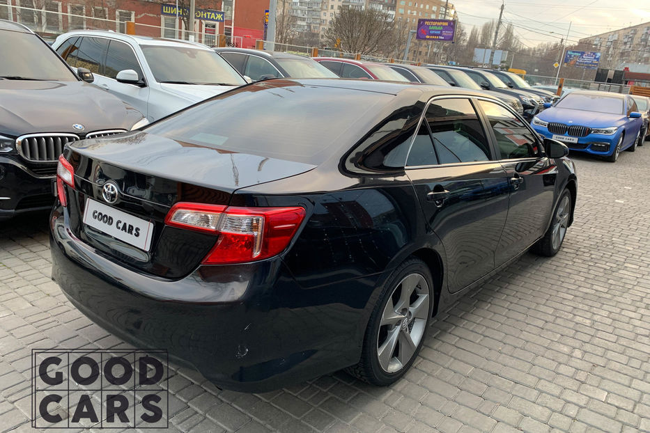 Продам Toyota Camry v50 2014 года в Одессе