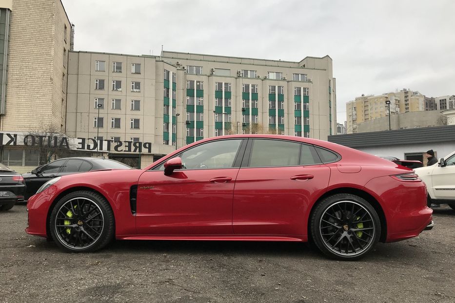 Продам Porsche Panamera 4 E-Hybrid Официальный 2017 года в Киеве