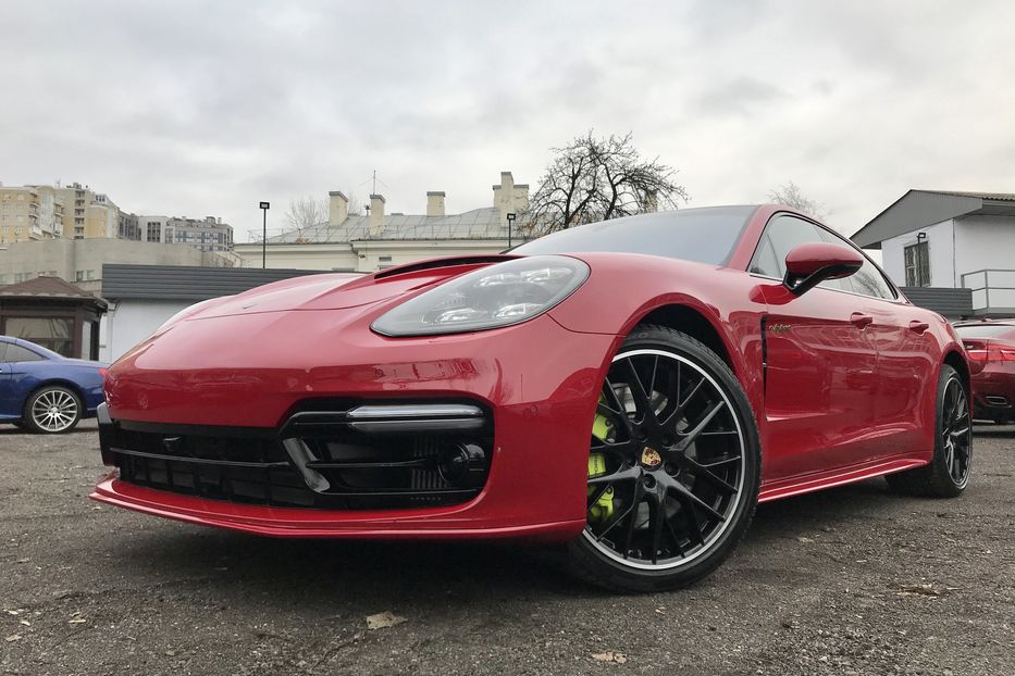 Продам Porsche Panamera 4 E-Hybrid Официальный 2017 года в Киеве