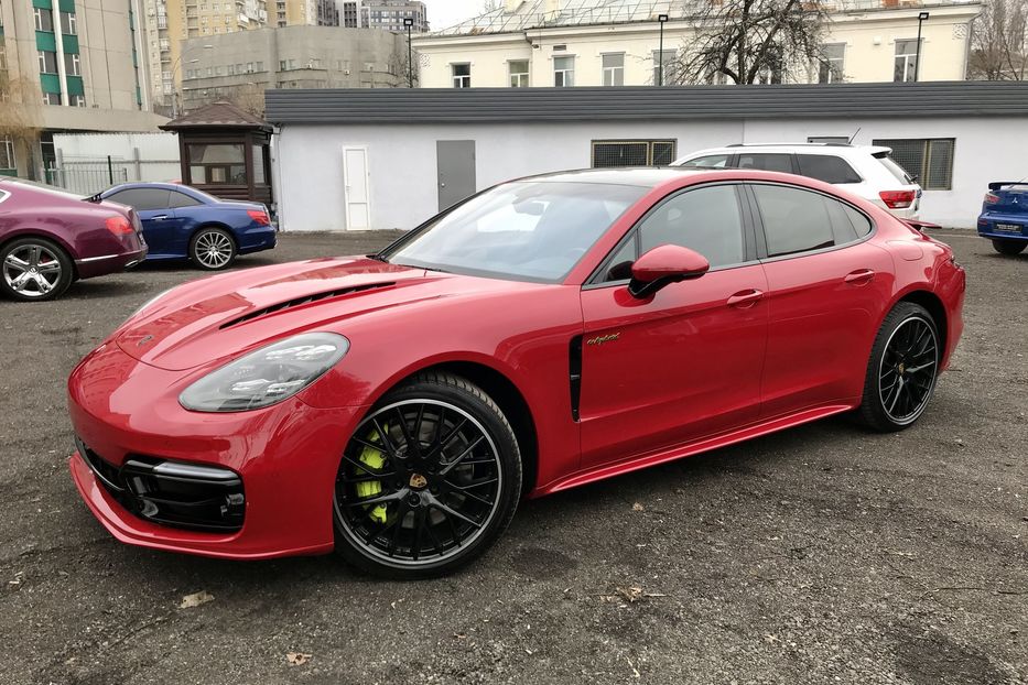 Продам Porsche Panamera 4 E-Hybrid Официальный 2017 года в Киеве