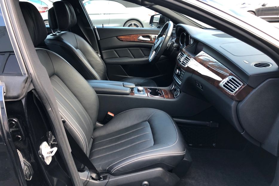 Продам Mercedes-Benz CLS-Class 550 4matic 2014 года в Киеве