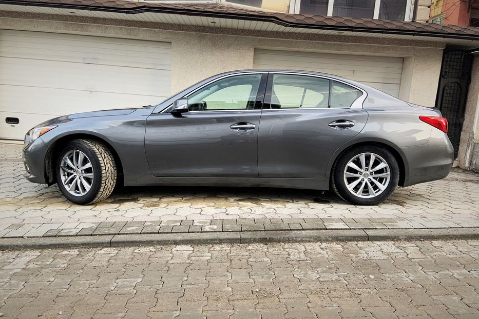 Продам Infiniti Q50 BASE 2015 года в Черновцах