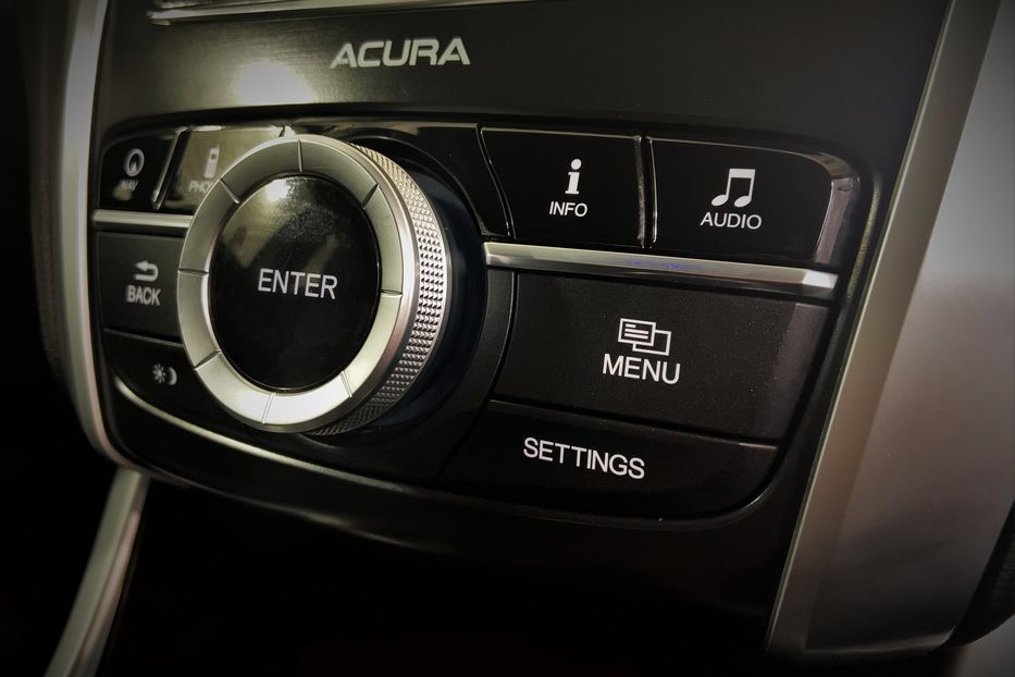 Продам Acura TLX TECHNOLOGY 2015 года в Черновцах