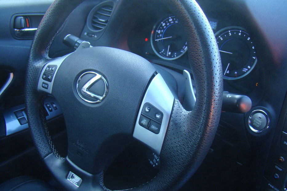 Продам Lexus IS 250 F SPORT 2013 года в Одессе