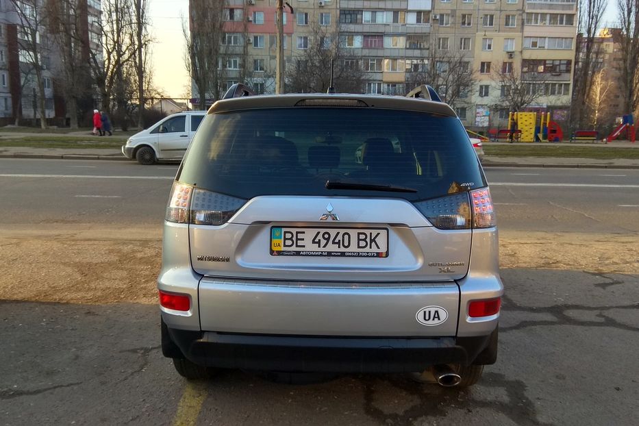 Продам Mitsubishi Outlander XL Официальный 2012 года в Николаеве