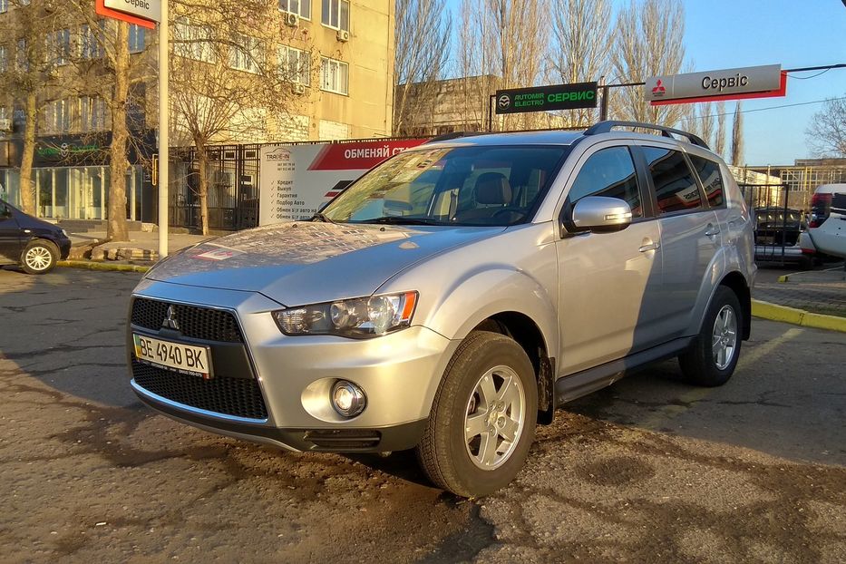 Продам Mitsubishi Outlander XL Официальный 2012 года в Николаеве