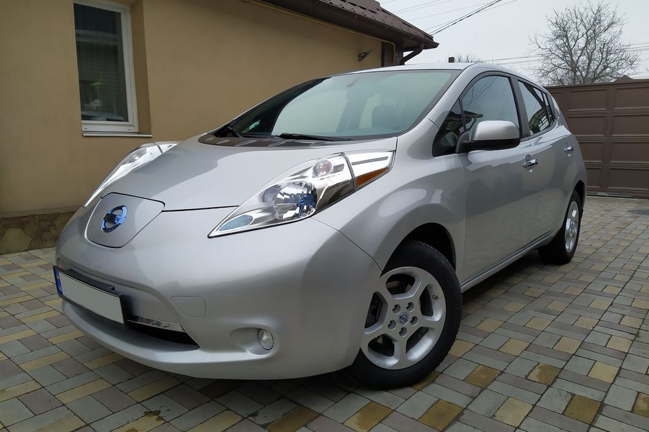 Продам Nissan Leaf SV 2013 года в Харькове