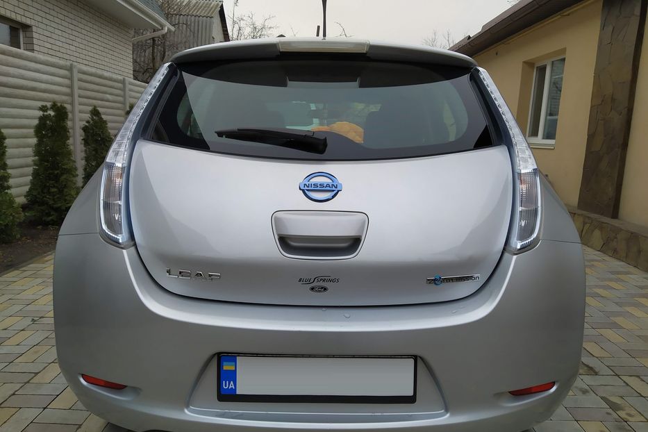 Продам Nissan Leaf SV 2013 года в Харькове