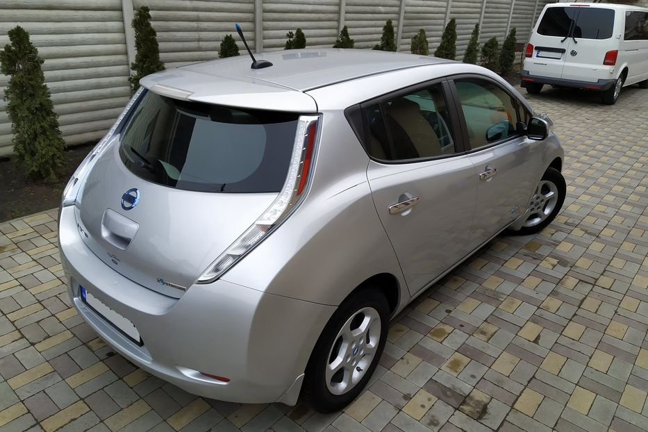 Продам Nissan Leaf SV 2013 года в Харькове