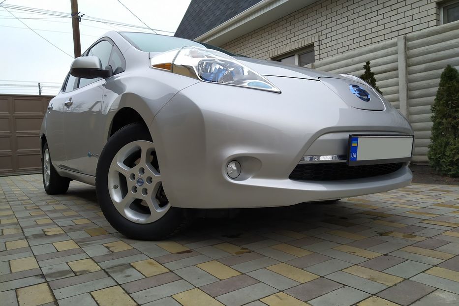 Продам Nissan Leaf SV 2013 года в Харькове