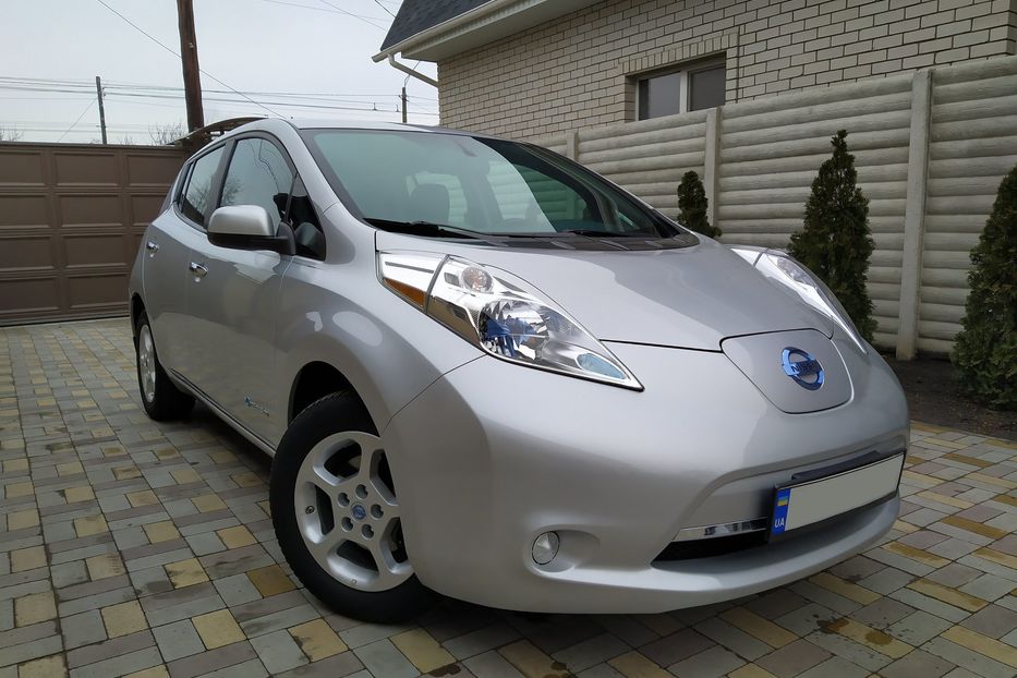 Продам Nissan Leaf SV 2013 года в Харькове