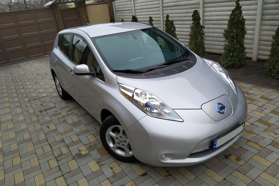 Продам Nissan Leaf SV 2013 года в Харькове