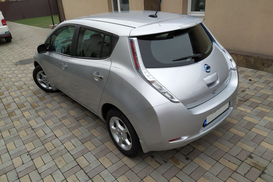 Продам Nissan Leaf SV 2013 года в Харькове