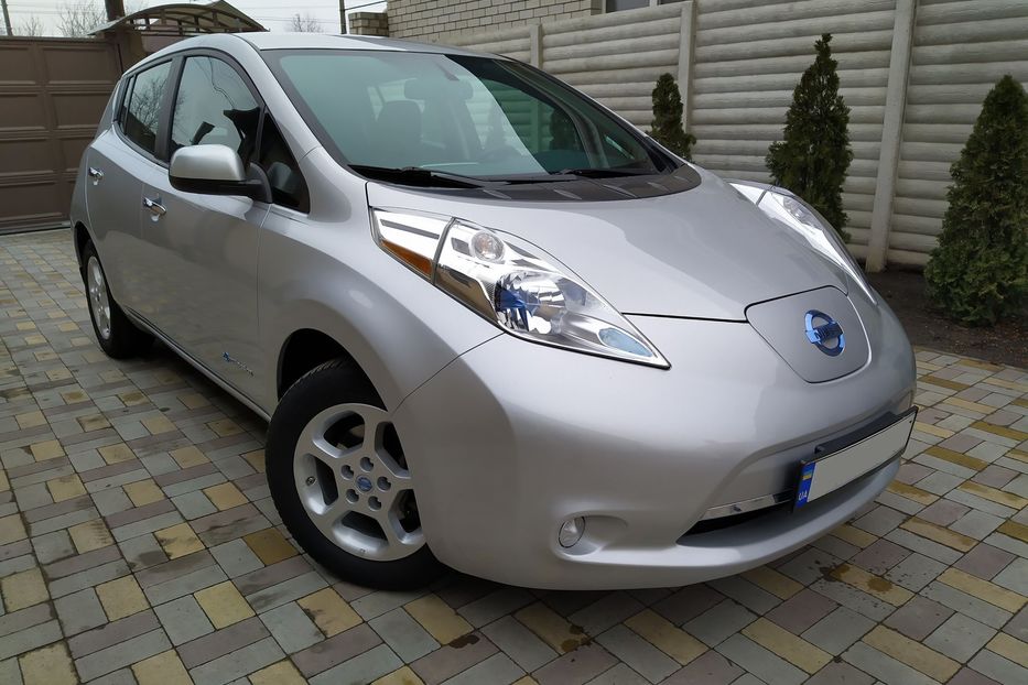 Продам Nissan Leaf SV 2013 года в Харькове