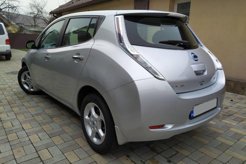 Продам Nissan Leaf SV 2013 года в Харькове