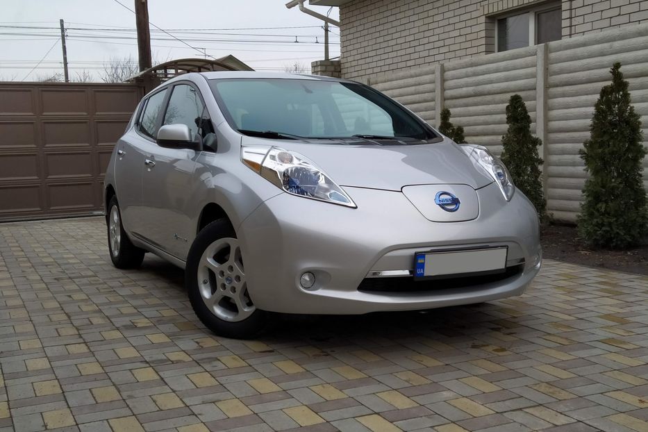 Продам Nissan Leaf SV 2013 года в Харькове