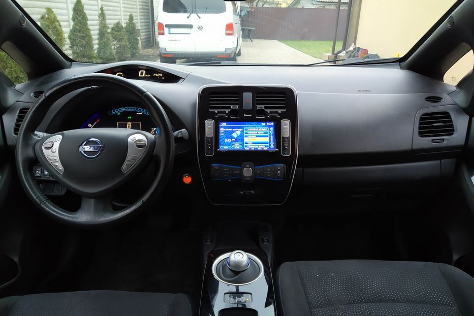 Продам Nissan Leaf SV 2013 года в Харькове