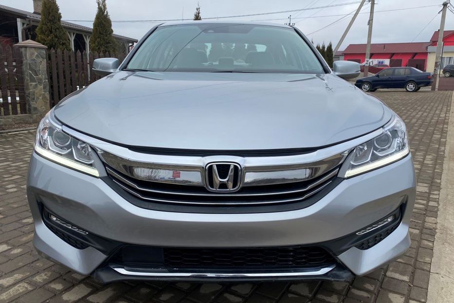 Продам Honda Accord EX 2017 года в Черновцах