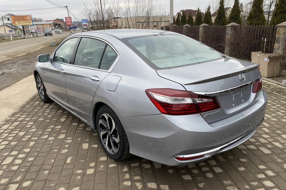 Продам Honda Accord EX 2017 года в Черновцах