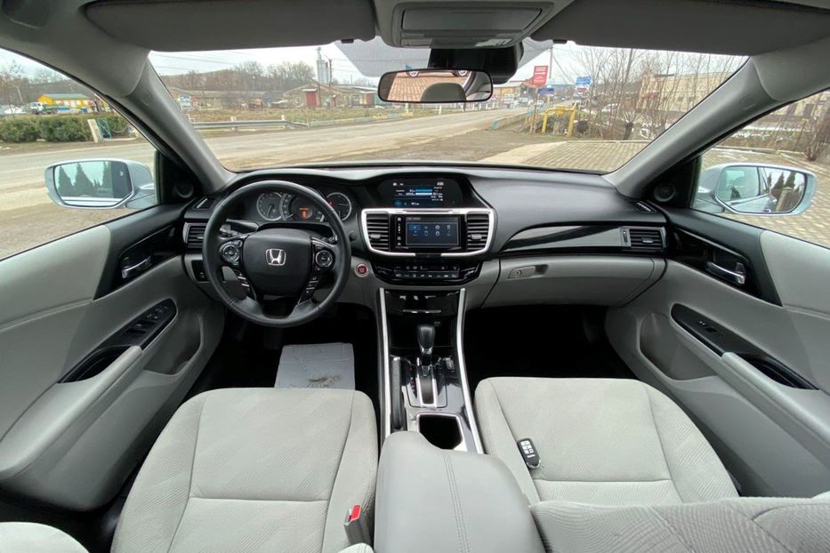Продам Honda Accord EX 2017 года в Черновцах