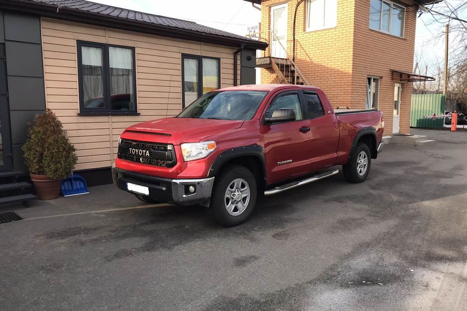 Продам Toyota Tundra 4.6 SR5 2014 года в Киеве