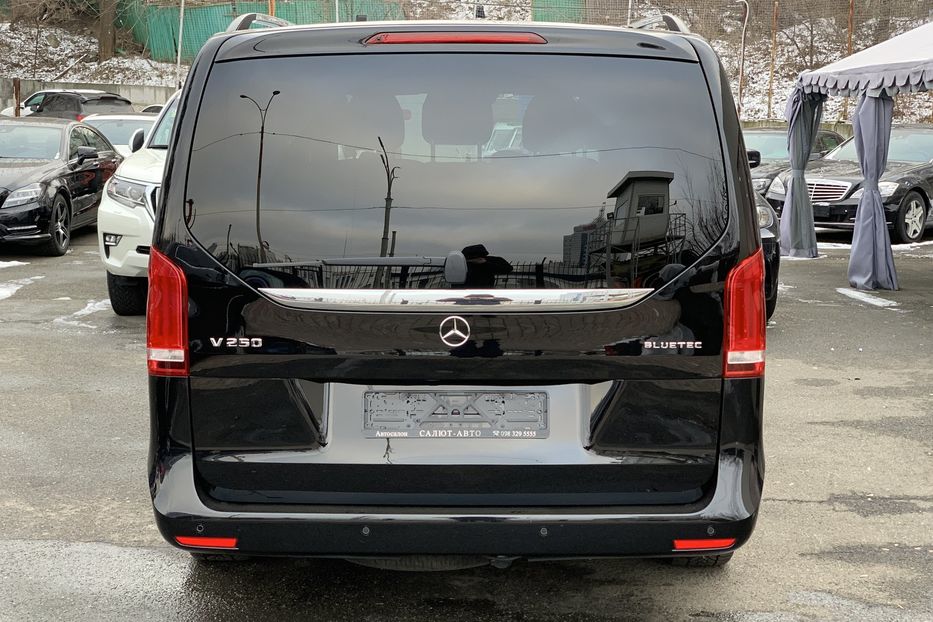 Продам Mercedes-Benz V-Class 250 AVANTGARDE EDITION 2015 года в Киеве