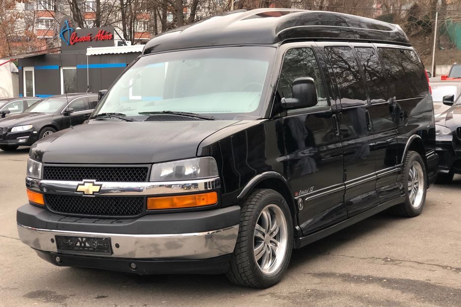 Продам Chevrolet Express пасс. AWD  2007 года в Киеве