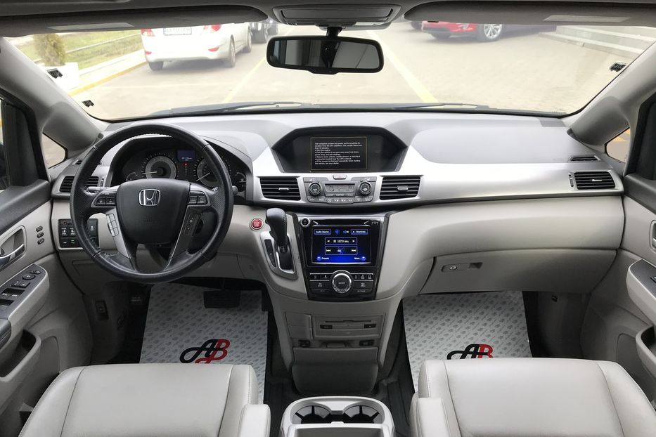 Продам Honda Odyssey Touring 2014 года в Одессе