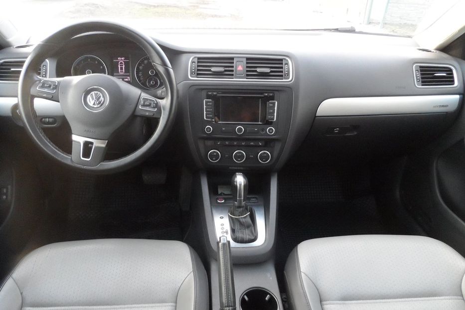 Продам Volkswagen Jetta 2013 года в Днепре