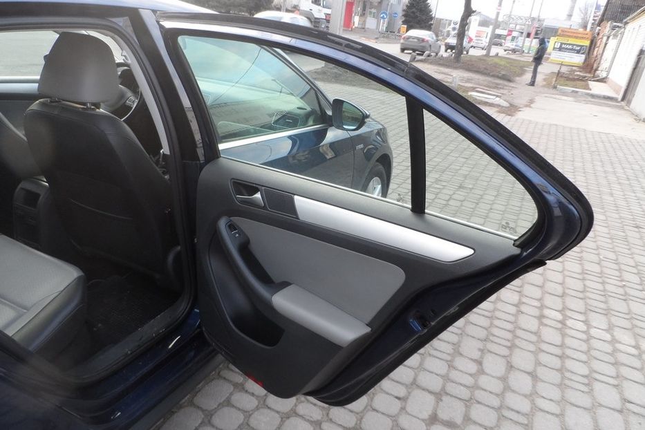 Продам Volkswagen Jetta 2013 года в Днепре