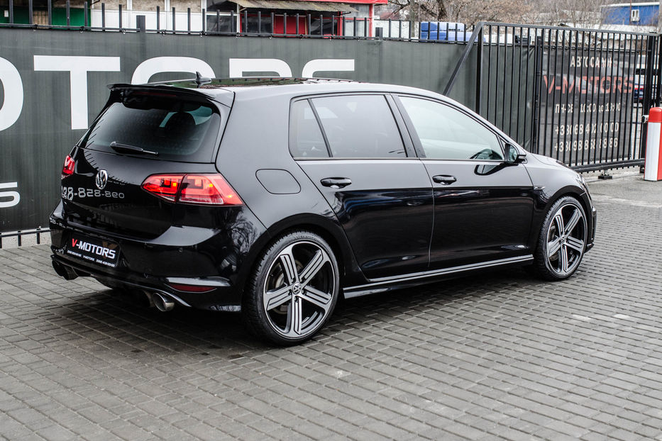 Продам Volkswagen Golf R 2015 года в Киеве