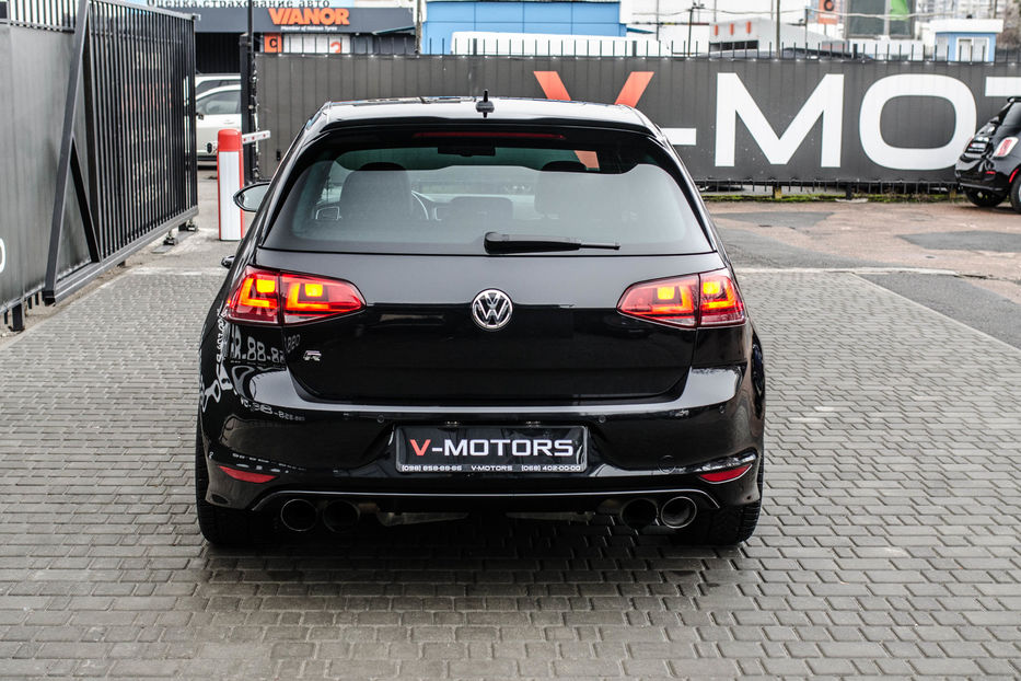 Продам Volkswagen Golf R 2015 года в Киеве