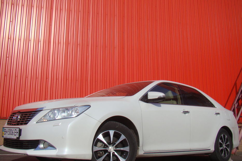 Продам Toyota Camry 2013 года в Одессе