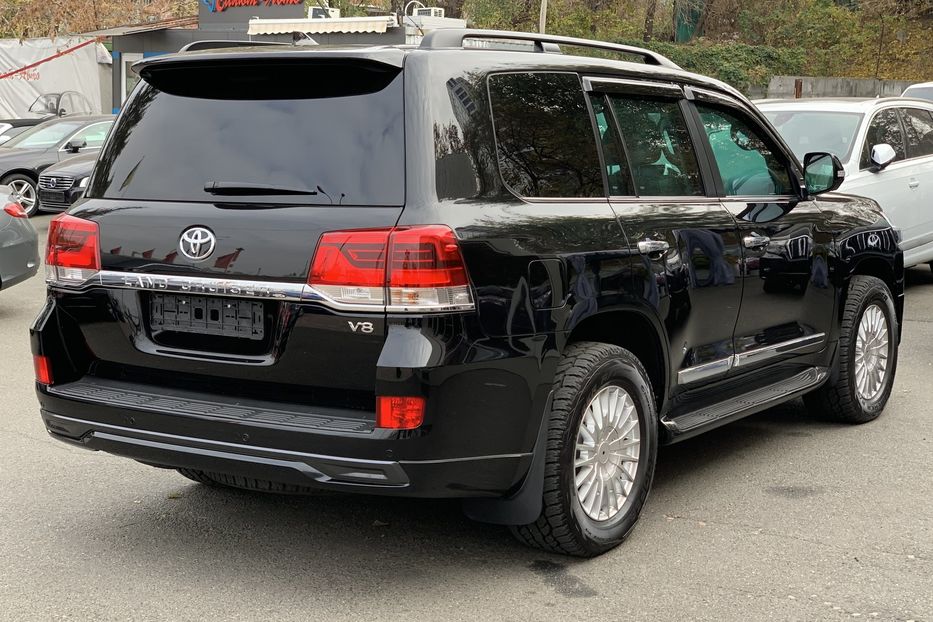 Продам Toyota Land Cruiser 200 VR10 2018 года в Киеве