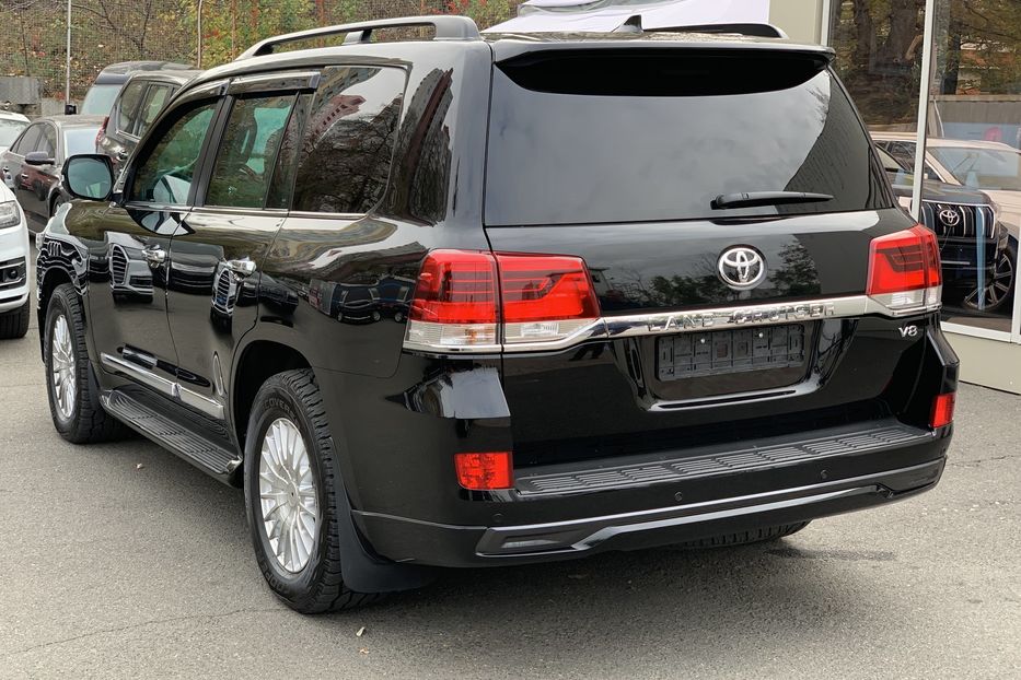 Продам Toyota Land Cruiser 200 VR10 2018 года в Киеве