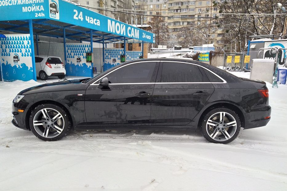 Продам Audi A4 Premium Plus 2017 года в Харькове