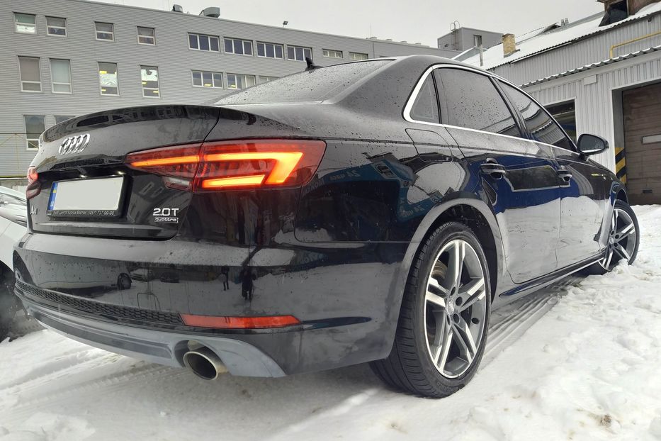 Продам Audi A4 Premium Plus 2017 года в Харькове