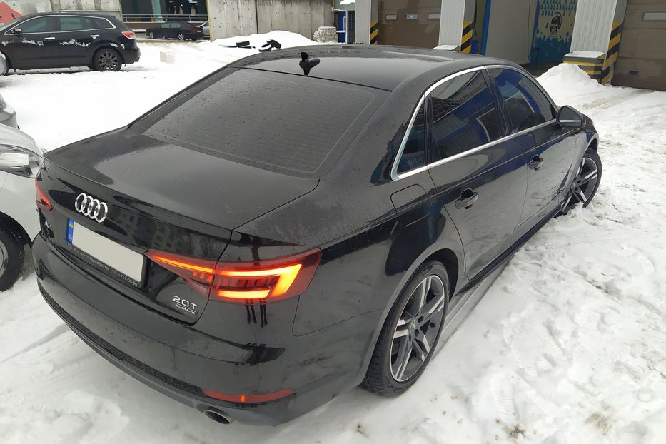 Продам Audi A4 Premium Plus 2017 года в Харькове