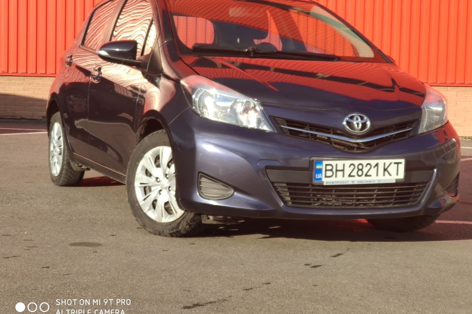 Продам Toyota Yaris АКПП 2015 года в Одессе