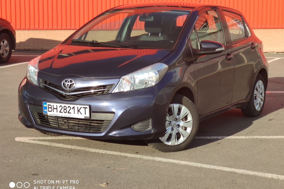 Продам Toyota Yaris АКПП 2015 года в Одессе