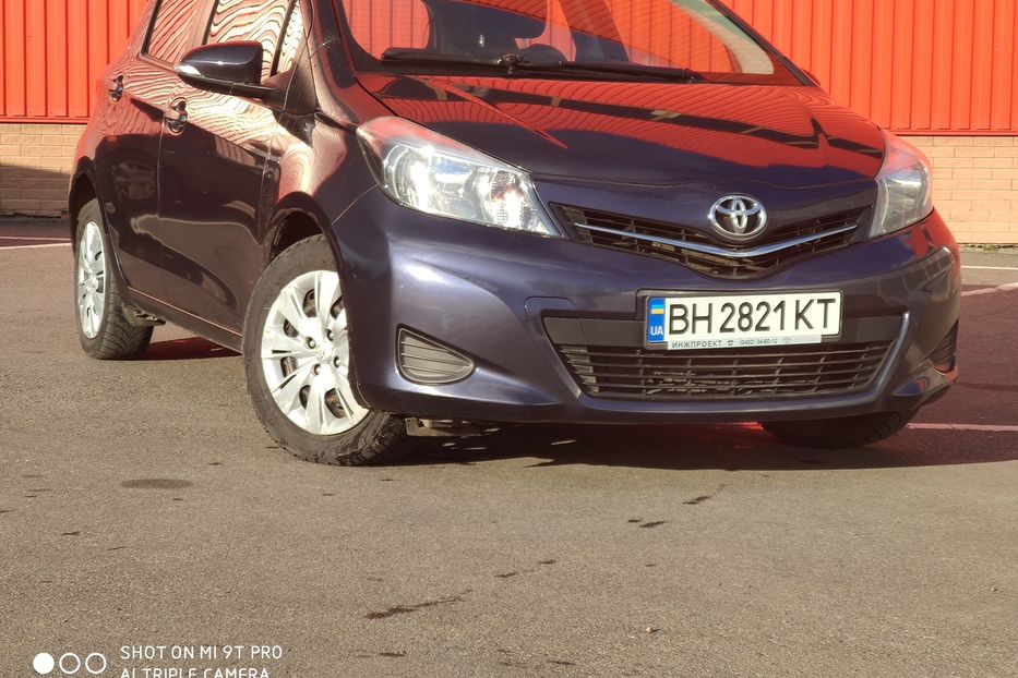 Продам Toyota Yaris АКПП 2015 года в Одессе