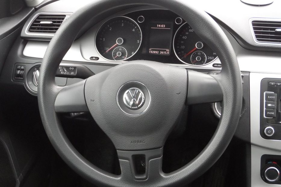 Продам Volkswagen Passat B7 2011 года в Днепре