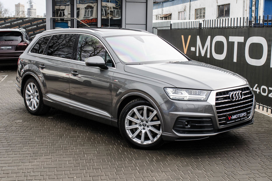 Продам Audi Q7 3.0TDI Exclusive 2016 года в Киеве